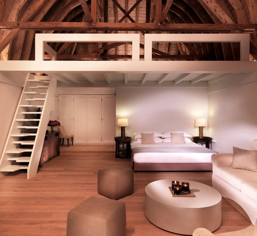 La Cupola Suite, mezzanine under the timber dome, Poseidonion